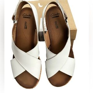 Clarks Annadel Eirwyn Wedge Sandals Shoes Women's sz 8.5 Cork
Adjustable White
